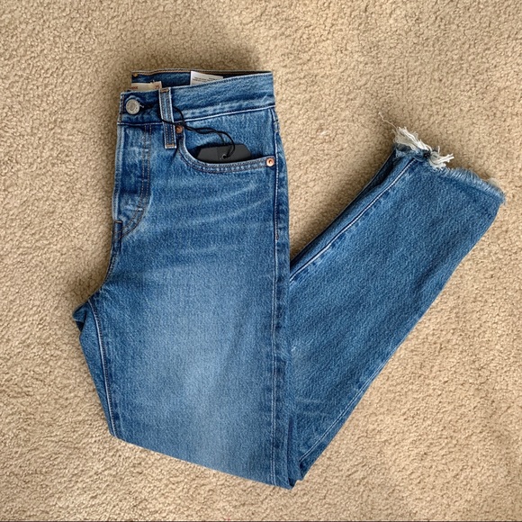 *SOLD* Levi’s Premium Wedgie Icon Jeans - Picture 2 of 8